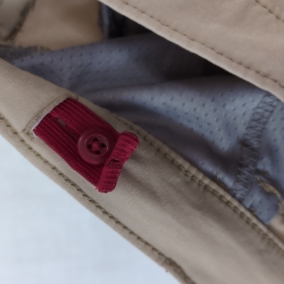 🍉 Khaki Cargo Shorts Snap Closure Size 18 Regular - Picture 6 of 7